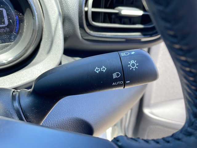 トヨタ ヤリス Z 福島県 2020(令2)年 6.4万km ホワイトパールクリスタルシャイン 4WD 純正ディスプレイオーディオ  Bluetooth フルセグTV 衝突軽減ブレーキ オートクルーズ ETC シートヒーター クリアランスソナー LEDヘッドライト 車線逸脱抑制装置 スマートキー