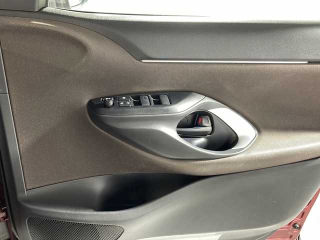 トヨタ ヤリスクロス Z 沖縄県 2021(令3)年 4万km センシュアルレッドマイカ 禁煙車/純正7インチナビ/【CD/DVD/フルセグTV/BT】/全方位カメラ/バックカメラ/前後ドライブレコーダー/ステアリングリモコン/オートブレーキホールド/レーダークルーズコントロール/前席シートヒーター/運転席パワーシート/前席シートヒーター/ハーフレザーシート/衝突被害軽減システム/レーンキープアシスト/前後コーナーセンサー/ブラインドスポットモニター/オートマチックハイビーム/純正LEDヘッドライト/オートライト/スマートキー