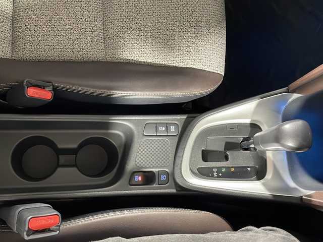 トヨタ ヤリスクロス Z 沖縄県 2021(令3)年 4万km センシュアルレッドマイカ 禁煙車/純正7インチナビ/【CD/DVD/フルセグTV/BT】/全方位カメラ/バックカメラ/前後ドライブレコーダー/ステアリングリモコン/オートブレーキホールド/レーダークルーズコントロール/前席シートヒーター/運転席パワーシート/前席シートヒーター/ハーフレザーシート/衝突被害軽減システム/レーンキープアシスト/前後コーナーセンサー/ブラインドスポットモニター/オートマチックハイビーム/純正LEDヘッドライト/オートライト/スマートキー
