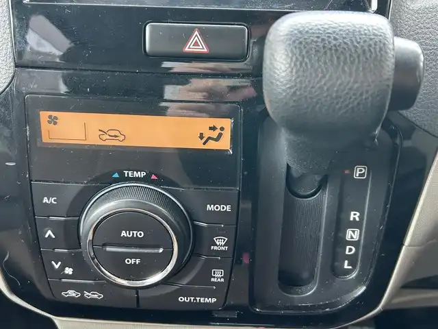 日産 ルークス G 東京都 2010(平22)年 4.6万km シルキーシルバーメタリック 純正ナビ/ ワンセグTV/CD/FM/AM/左側パワースライドドア/ETC2.0/ドライブレコーダー/プッシュスタート/スマートキー/電動格納ミラー/ヘッドライトレベライザー/フロアマット/ドアバイザー