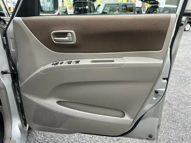 日産 ルークス G 東京都 2010(平22)年 4.6万km シルキーシルバーメタリック 純正ナビ/ ワンセグTV/CD/FM/AM/左側パワースライドドア/ETC2.0/ドライブレコーダー/プッシュスタート/スマートキー/電動格納ミラー/ヘッドライトレベライザー/フロアマット/ドアバイザー