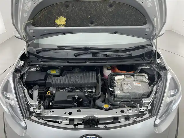 トヨタ シエンタ ハイブリッド G 滋賀県 2016(平28)年 6.8万km シルバーM 純正ナビ/バックカメラ/CD/DVD/SD/Bluetooth/フルセグTV/ETC/両側パワースライドドア/プッシュスタート/スマートキー/スペアキー/ドライブレコーダー/衝突軽減ブレーキ/クリアランスソナー/純正アルミホイール