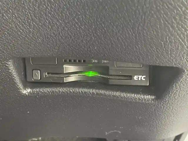 トヨタ シエンタ ハイブリッド G 滋賀県 2016(平28)年 6.8万km シルバーM 純正ナビ/バックカメラ/CD/DVD/SD/Bluetooth/フルセグTV/ETC/両側パワースライドドア/プッシュスタート/スマートキー/スペアキー/ドライブレコーダー/衝突軽減ブレーキ/クリアランスソナー/純正アルミホイール