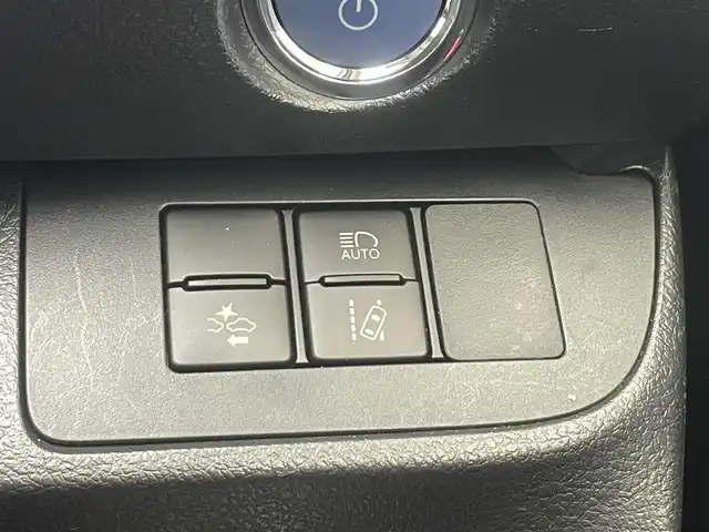 トヨタ シエンタ ハイブリッド G 滋賀県 2016(平28)年 6.8万km シルバーM 純正ナビ/バックカメラ/CD/DVD/SD/Bluetooth/フルセグTV/ETC/両側パワースライドドア/プッシュスタート/スマートキー/スペアキー/ドライブレコーダー/衝突軽減ブレーキ/クリアランスソナー/純正アルミホイール