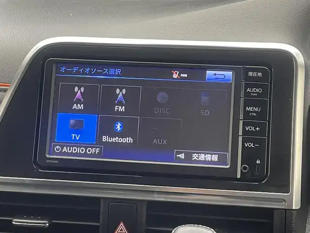 トヨタ シエンタ ハイブリッド G 滋賀県 2016(平28)年 6.8万km シルバーM 純正ナビ/バックカメラ/CD/DVD/SD/Bluetooth/フルセグTV/ETC/両側パワースライドドア/プッシュスタート/スマートキー/スペアキー/ドライブレコーダー/衝突軽減ブレーキ/クリアランスソナー/純正アルミホイール