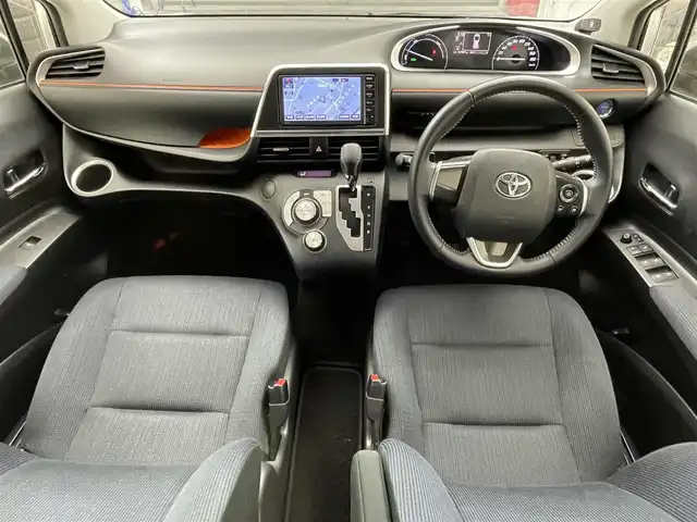 トヨタ シエンタ ハイブリッド G 滋賀県 2016(平28)年 6.8万km シルバーM 純正ナビ/バックカメラ/CD/DVD/SD/Bluetooth/フルセグTV/ETC/両側パワースライドドア/プッシュスタート/スマートキー/スペアキー/ドライブレコーダー/衝突軽減ブレーキ/クリアランスソナー/純正アルミホイール