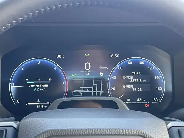 トヨタ ランドクルーザー ２５０ ZX ファーストエディション 愛知県 2024(令6)年 0.9万km ブラック ワンオーナー/４WD＆ディーゼルターボ/ムーンルーフ/純正12.3型ディスプレイオーディオプラス/・車載ナビ／地デジTV／HDMI/・Apple Car Play／Android Auto/JBLプレミアムサウンドシステム/パノラミックビューモニター/マルチテレインモニター/丸目LEDヘッドライト＆フォグランプ/専用加飾付ダークチェスナット革シート/前席パワーシート/前席＆3列目シートヒーター＆ベントレーション/3列目電動格納シート/ハンズフリーパワーバックドア/電動リアデフロック／マルチテレインセレクト/TOYOTA SAFETY SENSE/・プリクラッシュセーフティ/・レーントレーシングアシスト/・レーダークルーズコントロール/・オートマチックハイビーム/・フロントクロストラフィックアラート/・レーンチェンジアシスト/・トヨタチームメイト(アドバンストドライブ)/ブラインドスポットモニター/デジタルインナーミラー/純正前後方ドライブレコーダー/ワイヤレス充電器/純正マットブラック塗装18インチAW