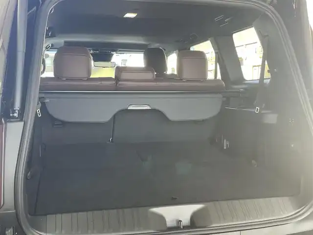 トヨタ ランドクルーザー ２５０ ZX ファーストエディション 愛知県 2024(令6)年 0.9万km ブラック ワンオーナー/４WD＆ディーゼルターボ/ムーンルーフ/純正12.3型ディスプレイオーディオプラス/・車載ナビ／地デジTV／HDMI/・Apple Car Play／Android Auto/JBLプレミアムサウンドシステム/パノラミックビューモニター/マルチテレインモニター/丸目LEDヘッドライト＆フォグランプ/専用加飾付ダークチェスナット革シート/前席パワーシート/前席＆3列目シートヒーター＆ベントレーション/3列目電動格納シート/ハンズフリーパワーバックドア/電動リアデフロック／マルチテレインセレクト/TOYOTA SAFETY SENSE/・プリクラッシュセーフティ/・レーントレーシングアシスト/・レーダークルーズコントロール/・オートマチックハイビーム/・フロントクロストラフィックアラート/・レーンチェンジアシスト/・トヨタチームメイト(アドバンストドライブ)/ブラインドスポットモニター/デジタルインナーミラー/純正前後方ドライブレコーダー/ワイヤレス充電器/純正マットブラック塗装18インチAW