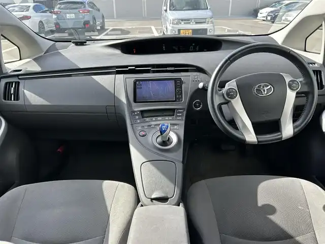 トヨタ プリウス S 大阪府 2011(平23)年 9.2万km ブラック 純正ナビ/TV/バックカメラ/社外15インチAW/クリアランスソナー/ETC/ドラレコ/スマートキー