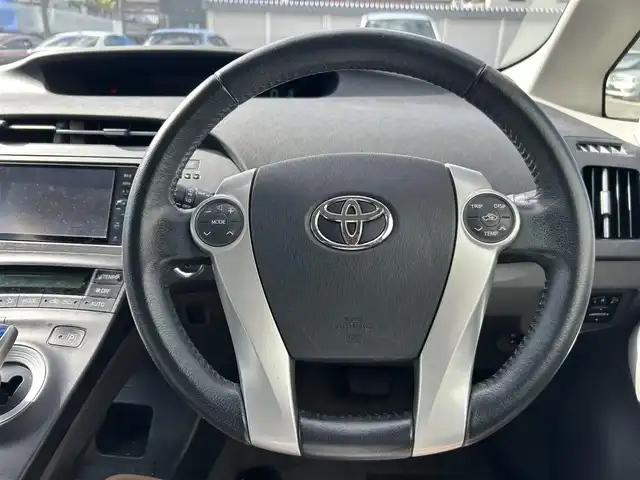 トヨタ プリウス S 大阪府 2011(平23)年 9.2万km ブラック 純正ナビ/TV/バックカメラ/社外15インチAW/クリアランスソナー/ETC/ドラレコ/スマートキー