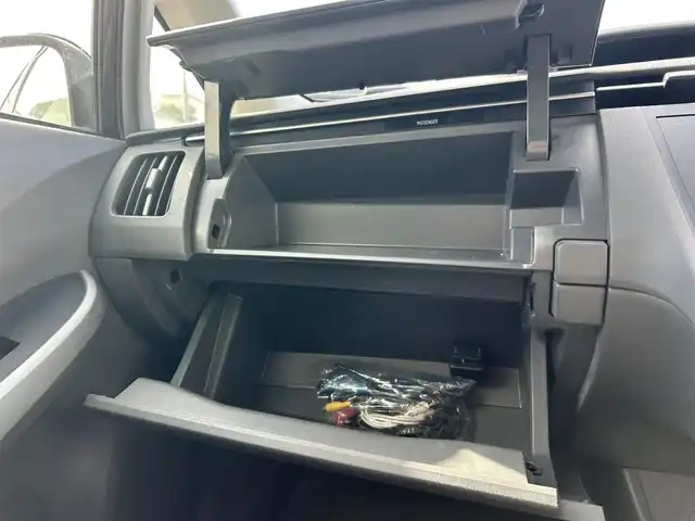 トヨタ プリウス S 大阪府 2011(平23)年 9.2万km ブラック 純正ナビ/TV/バックカメラ/社外15インチAW/クリアランスソナー/ETC/ドラレコ/スマートキー