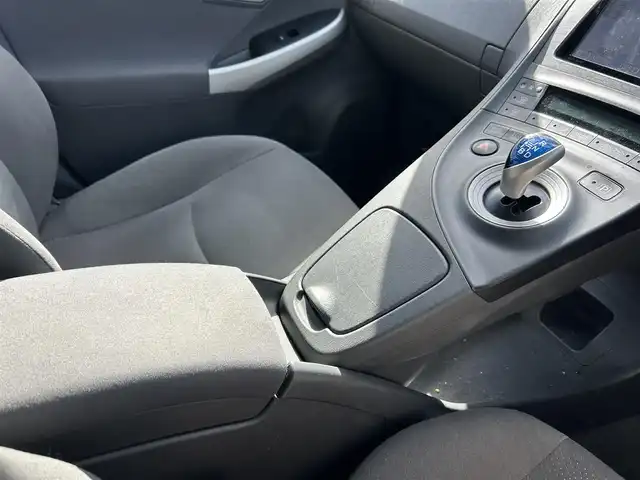 トヨタ プリウス S 大阪府 2011(平23)年 9.2万km ブラック 純正ナビ/TV/バックカメラ/社外15インチAW/クリアランスソナー/ETC/ドラレコ/スマートキー