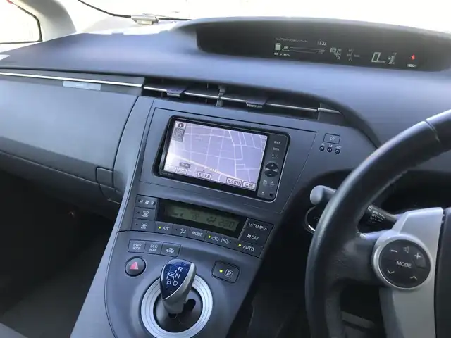 トヨタ プリウス S 栃木県 2011(平23)年 9.2万km ブラック 株)IDOMが運営する【じしゃロン小山店】の自社ローン専用車両になります。こちらは現金またはオートローンご利用時の価格です。自社ローンご希望の方は別途その旨お申付け下さい//禁煙車/純正フルセグナビ/（CD/DVD/AM/FMラジオ）/(Bluetooth)/スマートキー/プッシュスタート/バックカメラ/ＥＴＣ/ドライブレコーダー/コーナーセンサー/ステアリングリモコン/電動格納ドアミラー/パワーウインドウ/オートライト/防眩ミラー