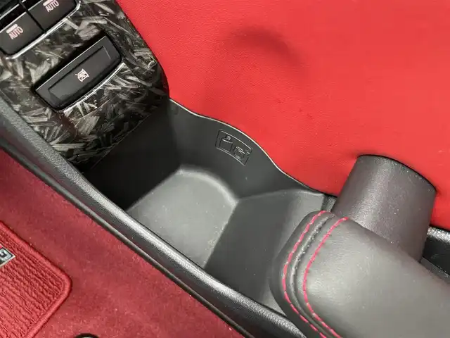 トヨタ ＧＲ８６ RZ 福岡県 2023(令5)年 3.5万km パール 社外ナビ(フルセグテレビ・CD・DVD・FM・AM・BT)/前席シートヒーター/クルーズコントロール/バックカメラ/ETC/プッシュスタート/純正フロアマット/スマートキー/レーンキープアシスト