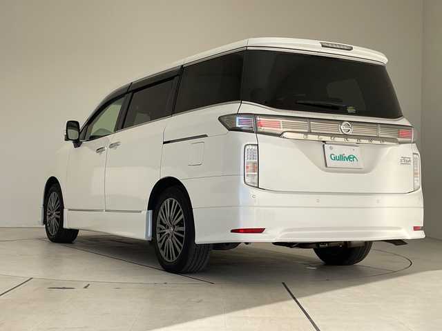 日産 エルグランド 250HWS S アーバンクロム 愛知県 2021(令3)年 2.5万km ピュアホワイトパール 純正ナビ/フリップダウンモニター/全方位カメラ/両側パワースライドドア/レーダークルーズコントロール/バックカメラ/電動リアゲート/コーナーセンサー/純正アルミホイール/ブラインドスポットモニター/LEDヘッドライト/リアオートエアコン/ドライブレコーダー/ステアリングスイッチ/スマートキー/プッシュスタート