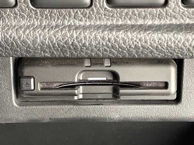 日産 エルグランド 250HWS S アーバンクロム 愛知県 2021(令3)年 2.5万km ピュアホワイトパール 純正ナビ/フリップダウンモニター/全方位カメラ/両側パワースライドドア/レーダークルーズコントロール/バックカメラ/電動リアゲート/コーナーセンサー/純正アルミホイール/ブラインドスポットモニター/LEDヘッドライト/リアオートエアコン/ドライブレコーダー/ステアリングスイッチ/スマートキー/プッシュスタート