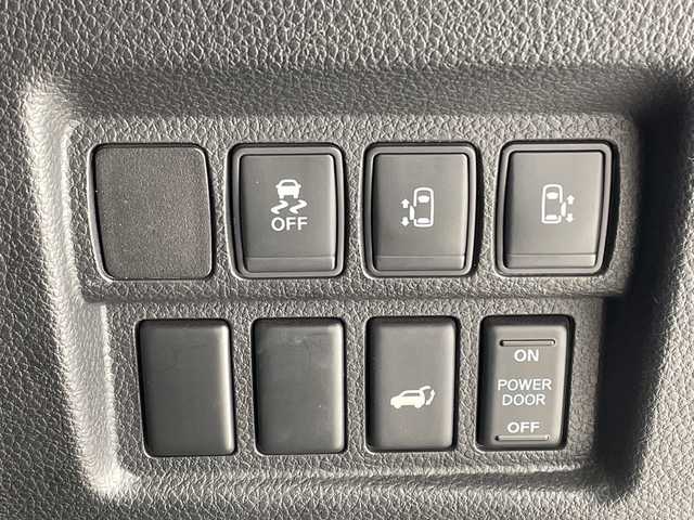 日産 エルグランド 250HWS S アーバンクロム 愛知県 2021(令3)年 2.5万km ピュアホワイトパール 純正ナビ/フリップダウンモニター/全方位カメラ/両側パワースライドドア/レーダークルーズコントロール/バックカメラ/電動リアゲート/コーナーセンサー/純正アルミホイール/ブラインドスポットモニター/LEDヘッドライト/リアオートエアコン/ドライブレコーダー/ステアリングスイッチ/スマートキー/プッシュスタート