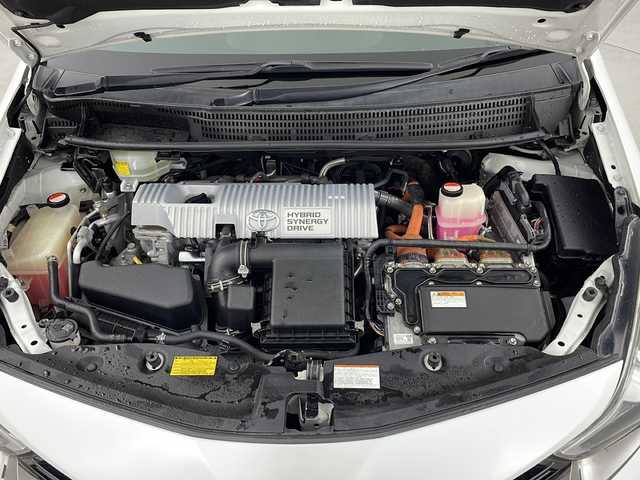 トヨタ プリウス α S ツーリングセレクション G’s 熊本県 2015(平27)年 8.7万km ホワイトパールクリスタルシャイン