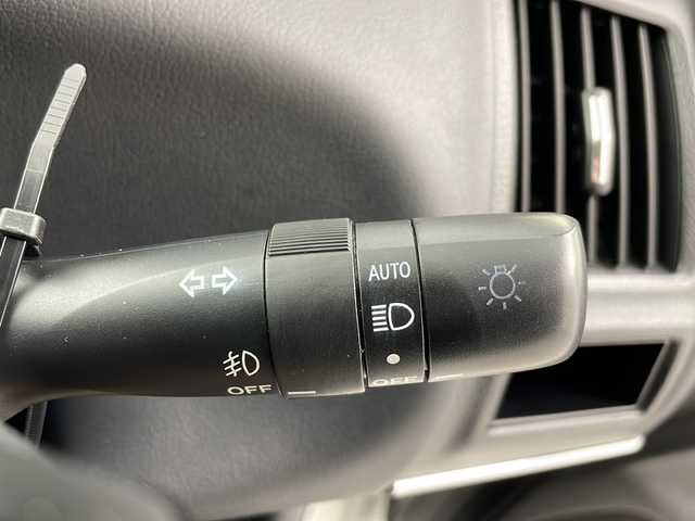 トヨタ プリウス α S ツーリングセレクション G’s 熊本県 2015(平27)年 8.7万km ホワイトパールクリスタルシャイン