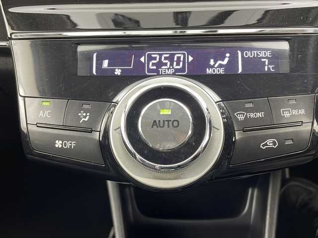 トヨタ プリウス α S ツーリングセレクション G’s 熊本県 2015(平27)年 8.7万km ホワイトパールクリスタルシャイン