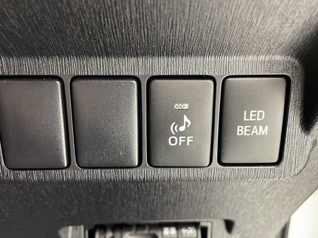 トヨタ プリウス α S ツーリングセレクション G’s 熊本県 2015(平27)年 8.7万km ホワイトパールクリスタルシャイン