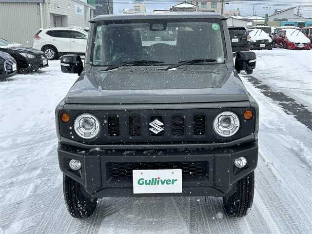 スズキ ジムニー XC 山形県 2024(令6)年 0.1万km未満 ミディアムグレー パートタイム4WD/デュアルセンサーブレーキサポート/クルーズコントロール/LEDオートヘッドライト/シートヒーター/純正16インチアルミホイール/アイドリングストップ/コーナーセンサー/ステアリングスイッチ/IC付ターボ/電動格納ウィンカーミラー/ミラーヒーター/フォグランプ/スマートキー×2