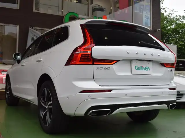 ボルボ ＸＣ６０ D4 AWD Rデザイン 神奈川県 2018(平30)年 2.4万km クリスタルホワイトP パノラマルーフ/純正HDDナビ/純正１9インチAW/パドルシフト/Rデザインハーフレザー/ドライブレコーダー/追従機能付きクルーズコントロール/クリアランスソナー/レーンキープアシスト/パワーシート(D＋N)/シートヒーター(D＋N)/シートベンチレーション(D＋N)/オートライト/LEDヘッドライト/プッシュスタート/純正フロアマット/パワーバックドア