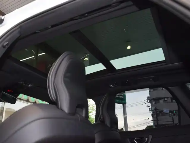 ボルボ ＸＣ６０ D4 AWD Rデザイン 神奈川県 2018(平30)年 2.4万km クリスタルホワイトP パノラマルーフ/純正HDDナビ/純正１9インチAW/パドルシフト/Rデザインハーフレザー/ドライブレコーダー/追従機能付きクルーズコントロール/クリアランスソナー/レーンキープアシスト/パワーシート(D＋N)/シートヒーター(D＋N)/シートベンチレーション(D＋N)/オートライト/LEDヘッドライト/プッシュスタート/純正フロアマット/パワーバックドア