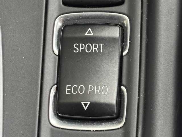 ＢＭＷ アクティブハイブリッド 3 Mスポーツ 東京都 2013(平25)年 8.4万km サファイアブラックP 右ハンドル/E-8スポーツAT/クローム枠付無塗装縦桟（８本）フロント大型グリル/開口部フォグランプホール別体フロントエアロバンパー/ハイグロスシャドーライン（ブラック光沢仕上げ）（サイドウィンドウモール）/大型サイドシルスポイラー/下部ブラックリアエアロバンパー/革巻きスポーツステアリングホイール/パドルシフト /アルミニウムヘキサゴン/ブラックインパネ加飾/スポーツシート（運転席/助手席）/ナビ/バックカメラ/ドライブレコーダー/クルーズコントロール/パワーシート/シートメモリー/シートヒーター/クリアランスソナー/パドルシフト/レーダー探知機/ＥＴＣ/プッシュスタート