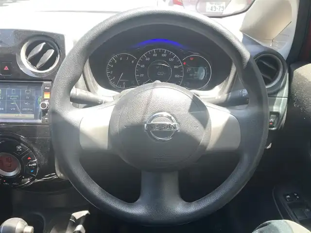 日産 ノート X DIG－S エマージェンシーB 千葉県 2014(平26)年 3.9万km ラディアントレッド 純正ナビ(AM/FM/CD/DVD/BT/AUX/フルセグ/SD)/アラウンドビューモニター/ETC/前後ドラレコ(DRV-220D)/スマートキー/コーナーセンサー/純正マット/バイザー