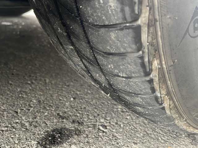 日産 ノート e－パワー メダリスト 埼玉県 2017(平29)年 6.8万km ブリリアントホワイトパール 日産セーフティアシスト/ ・エマージェンシーブレーキ/ ・車線逸脱防止支援システム/ ・アラウンドビューモニター/ ・スマートルームミラー/純正SDナビゲーション(MM316D-W)/AM/FM/CD/DVD/BT/フルセグＴＶ/純正ドライブレコーダー(前方)/ＬＥＤヘッドライト/フォグランプ/ツィーター(ALPAIN)/ドアバイザー/NISMO16インチアルミホイール/純正15インチAW付スタッドレスタイヤ４本積込/スペアキー１ヶ/保証書/取扱説明書