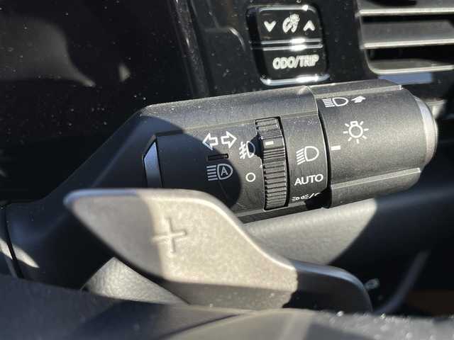 レクサス ＮＸ 250 バージョンL 大阪府 2023(令5)年 1.7万km グラファイトブラックガラスフレーク サンルーフ/全方位カメラ/14インチディスプレイオーディオプラス/・フルセグTV/BT/AppleCarPlay/AndroidAuto/Lexus Safety System /・レーンディパーチャーアラート/・レーントレーシングアシスト/・レーダークルーズコントロール/・ロードサインアシスト/・発進遅れ告知機能/・プロアクティブドライビングアシスト/本革シート/・前席シートベンチレーション＋シートヒーター/・後席シートヒーター/ビルトインETC2.0/ドライブレコーダー/AC100V/100W/ハンズフリーパワーバックドア/スマートキー×3