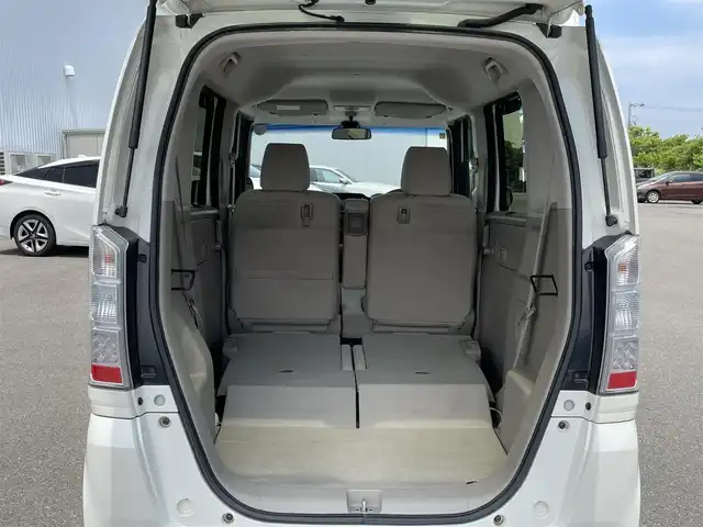 ホンダ Ｎ ＢＯＸ G Lパッケージ 愛媛県 2016(平28)年 5.8万km プレミアムホワイトパールⅡ 純正ナビ/ビルトインETC/アイドリングストップ/Bカメラ/片側パワースライドドア/ドアバイザー/衝突軽減/純正フロアマット/純正14AW/ABS/横滑り防止装置/スマートキー/スペアキー/プッシュスタート