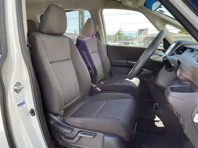 ホンダ フリード G ホンダセンシング 福岡県 2021(令3)年 2.3万km プラチナホワイトパール 純正7型SDナビ（フルセグTV/CD/DVD/BT）バックカメラホンダセンシングコーナーセンサーレーダークルコン両側パワスラETCUSBポート純正フロアマットスマートキープッシュスタート
