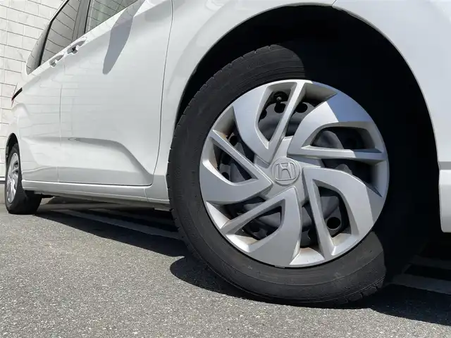 ホンダ フリード G ホンダセンシング 福岡県 2021(令3)年 2.3万km プラチナホワイトパール 純正7型SDナビ（フルセグTV/CD/DVD/BT）バックカメラホンダセンシングコーナーセンサーレーダークルコン両側パワスラETCUSBポート純正フロアマットスマートキープッシュスタート