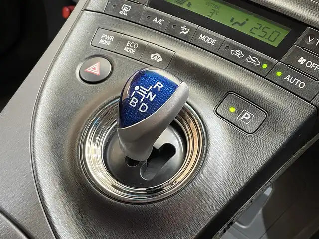 トヨタ プリウス S ツーリングセレクション 岩手県 2011(平23)年 15.6万km ブラック BBS鍛造アルミホイール/社外スプリング/ETC/純正ナビ/フルセグTV/スペアキー/Bluetooth接続/AUX入力/アイドリングストップ/オートライト/LEDヘッドランプ/LEDフォグランプ/横滑り防止装置/オートエアコン/ステアリングスイッチ/ヘッドライトウォッシャー/純正フロアマット