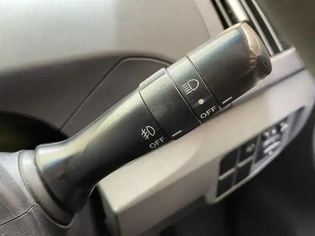 トヨタ プリウス S ツーリングセレクション 岩手県 2011(平23)年 15.6万km ブラック BBS鍛造アルミホイール/社外スプリング/ETC/純正ナビ/フルセグTV/スペアキー/Bluetooth接続/AUX入力/アイドリングストップ/オートライト/LEDヘッドランプ/LEDフォグランプ/横滑り防止装置/オートエアコン/ステアリングスイッチ/ヘッドライトウォッシャー/純正フロアマット