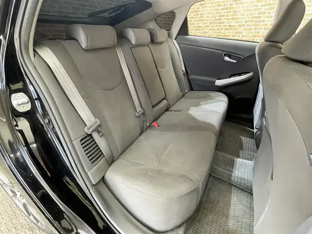 トヨタ プリウス S ツーリングセレクション 岩手県 2011(平23)年 15.6万km ブラック BBS鍛造アルミホイール/社外スプリング/ETC/純正ナビ/フルセグTV/スペアキー/Bluetooth接続/AUX入力/アイドリングストップ/オートライト/LEDヘッドランプ/LEDフォグランプ/横滑り防止装置/オートエアコン/ステアリングスイッチ/ヘッドライトウォッシャー/純正フロアマット