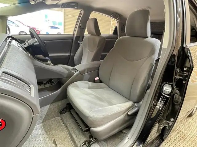 トヨタ プリウス S ツーリングセレクション 岩手県 2011(平23)年 15.6万km ブラック BBS鍛造アルミホイール/社外スプリング/ETC/純正ナビ/フルセグTV/スペアキー/Bluetooth接続/AUX入力/アイドリングストップ/オートライト/LEDヘッドランプ/LEDフォグランプ/横滑り防止装置/オートエアコン/ステアリングスイッチ/ヘッドライトウォッシャー/純正フロアマット