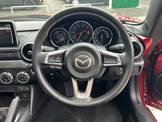 マツダ ロードスター RS 静岡県 2016(平28)年 7.1万km ソウルレッドプレミアムメタリック 純正メモリナビ/・CD/・DVD/・Bluetooth/・USB/・フルセグTV/主要装備/・衝突軽減/・BSM/・バックカメラ/・ETC/・前方ドラレコ/・シートヒーター