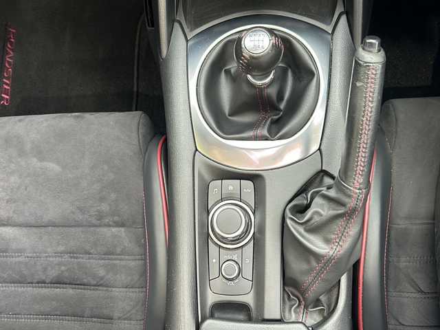 マツダ ロードスター RS 静岡県 2016(平28)年 7.1万km ソウルレッドプレミアムメタリック 純正メモリナビ/・CD/・DVD/・Bluetooth/・USB/・フルセグTV/主要装備/・衝突軽減/・BSM/・バックカメラ/・ETC/・前方ドラレコ/・シートヒーター