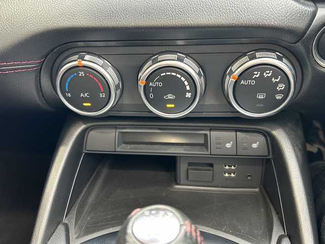 マツダ ロードスター RS 静岡県 2016(平28)年 7.1万km ソウルレッドプレミアムメタリック 純正メモリナビ/・CD/・DVD/・Bluetooth/・USB/・フルセグTV/主要装備/・衝突軽減/・BSM/・バックカメラ/・ETC/・前方ドラレコ/・シートヒーター