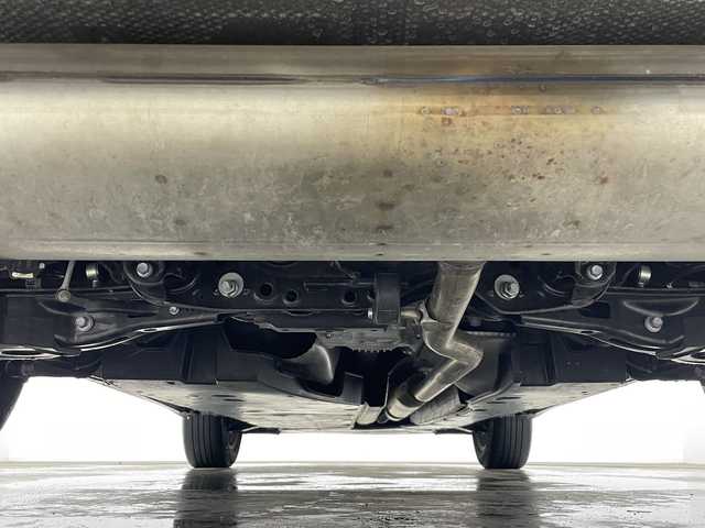 トヨタ ハリアー G 大分県 2023(令5)年 2.2万km プラチナホワイトパールマイカ ワンオーナー/4WD/パーキングサポートブレーキ（後方接近車両）/＋ブラインドスポットモニター[BSM]/Toyota Safety Sense/・プリクラッシュセーフティ/・レーントレーシングアシスト[LTA]/・レーダークルーズコントロール（全車速追従機能付）/・アダプティブハイビームシステム［AHS］ /・ロードサインアシスト[RSA]/12.3インチHDディスプレイ/・ AM/FM、TV（フルセグ）、BT対応/・USB入力（動画・音楽再生/給電）/【スマートフォン連携】/・Apple CarPlay、Android Auto/ステアリングスイッチ/バックカメラ/ビルトインETC2.0/ハーフレザーシート/・運転席パワーシート/パワーバックドア/横滑り防止装置/電動格納ミラー/オートライト/LEDヘッドライト/LEDフォグ/クリアランスソナー/純正18インチアルミホイール/保証書、取説