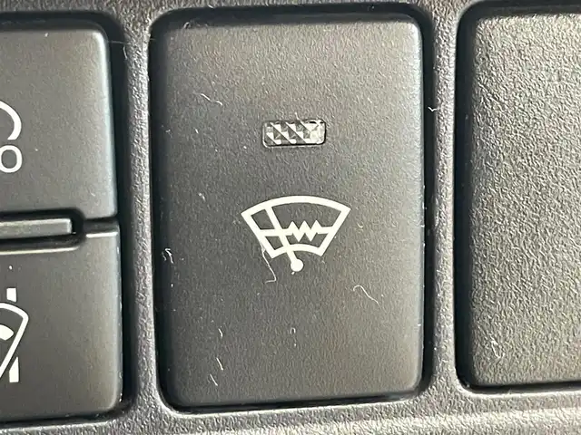 トヨタ ヴォクシー ZS 煌Ⅱ 岩手県 2017(平29)年 8万km ブラッキッシュアゲハガラスフレーク 4WD/ロールサンシェード/後席モニター/衝突被害軽減システム/両側パワースライドドア/MTモード付きAT/寒冷地仕様/アイドリングストップ/横滑り防止装置/ETC/バックカメラ/フルセグTV/レーンアシスト/純正LEDヘッドライト/社外ナビ/社外マット/オートライト/オートマチックハイビーム/エンジンスターター