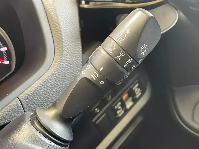 トヨタ ヴォクシー ZS 煌Ⅱ 岩手県 2017(平29)年 8万km ブラッキッシュアゲハガラスフレーク 4WD/ロールサンシェード/後席モニター/衝突被害軽減システム/両側パワースライドドア/MTモード付きAT/寒冷地仕様/アイドリングストップ/横滑り防止装置/ETC/バックカメラ/フルセグTV/レーンアシスト/純正LEDヘッドライト/社外ナビ/社外マット/オートライト/オートマチックハイビーム/エンジンスターター