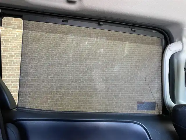 トヨタ ヴォクシー ZS 煌Ⅱ 岩手県 2017(平29)年 8万km ブラッキッシュアゲハガラスフレーク 4WD/ロールサンシェード/後席モニター/衝突被害軽減システム/両側パワースライドドア/MTモード付きAT/寒冷地仕様/アイドリングストップ/横滑り防止装置/ETC/バックカメラ/フルセグTV/レーンアシスト/純正LEDヘッドライト/社外ナビ/社外マット/オートライト/オートマチックハイビーム/エンジンスターター