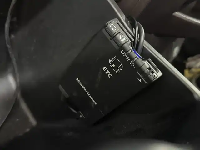 ホンダ Ｎ ＷＧＮ カスタム G Aパッケージ 三重県 2015(平27)年 7.9万km プレミアムホワイトパール ガソリン/FF/インパネCVT/純正 7インチナビ VXM-155VSi/（FM/AM/CD/DVD/USB/iPod/SD/Bluetooth/地デジTV/VTR/AUX）/バックカメラ/ETC/安全/・CTBA: シティブレーキアクティブシステム（低速域衝突軽減ブレーキ）/・VSA（ABS・トラクションコントロール・横すべり抑制）/・SRS サイド＆カーテンエアバッグ/装備/・ハーフレザーシート/・クルーズコントロール/・オートエアコン/・オートライト/・ディスチャージヘッドライト（HID）/・フロントフォグランプ/・ステアリングスイッチ/・後席シートベルトインジケータ/・プッシュスタート/・スマートキーx2/・純正14inAW/・保/取/ナビ取/など