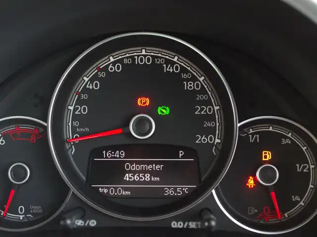 フォルクスワーゲン ザ・ビートル Rラインマイスター 埼玉県 2019(令1)年 4.6万km ディープブラックパールエフェクト 特別仕様車 /コンビレザーシート /オートクルーズコントロール /パークセンサー /ブラインドスポットモニター /バックカメラ /純正ナビ /ドラレコ /ETC /フルセグTV /前席シートヒーター /Bluetooth /純正18インチAW