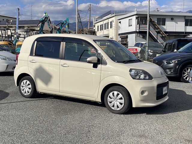 トヨタ ポルテ X 神奈川県 2013(平25)年 7.2万km クリームベージュ (株)IDOMが運営する【じしゃロン秦野店】の自社ローン対象車両になります。こちらは現金ご利用時の価格です。自社ローンご希望の方は別途その旨お申付け下さい。//メモリナビ//ワンセグテレビ//バックカメラ//片側パワースライドドア//ETC//DVD再生機能