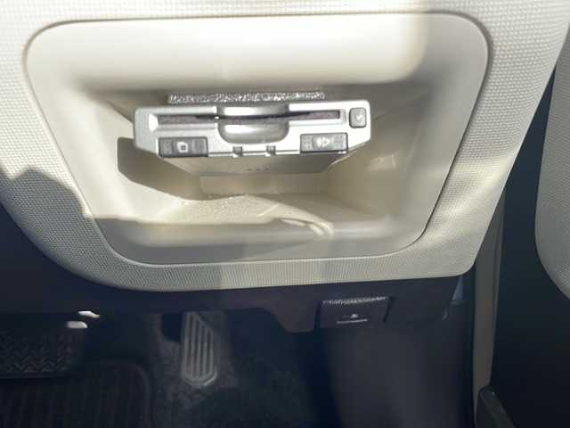 トヨタ ポルテ X 神奈川県 2013(平25)年 7.2万km クリームベージュ (株)IDOMが運営する【じしゃロン秦野店】の自社ローン対象車両になります。こちらは現金ご利用時の価格です。自社ローンご希望の方は別途その旨お申付け下さい。//メモリナビ//ワンセグテレビ//バックカメラ//片側パワースライドドア//ETC//DVD再生機能